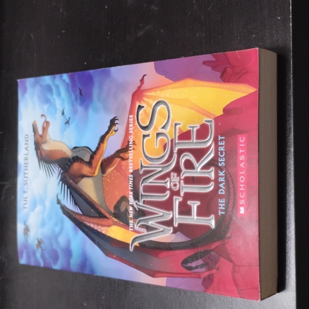Wings of Fire Series Book 4 The Dark Secret